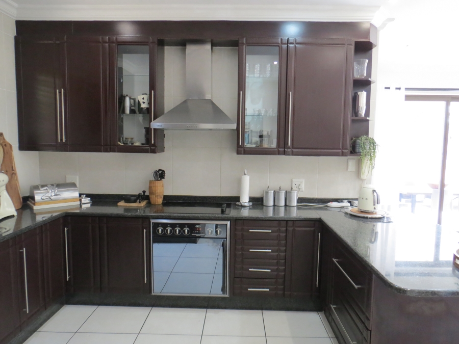 4 Bedroom Property for Sale in Greenstone Hill Gauteng