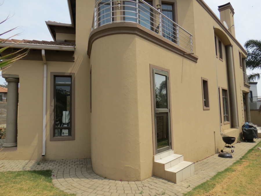 4 Bedroom Property for Sale in Greenstone Hill Gauteng