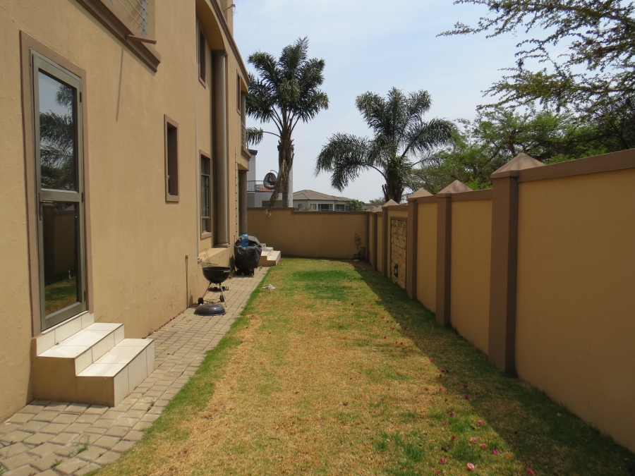 4 Bedroom Property for Sale in Greenstone Hill Gauteng