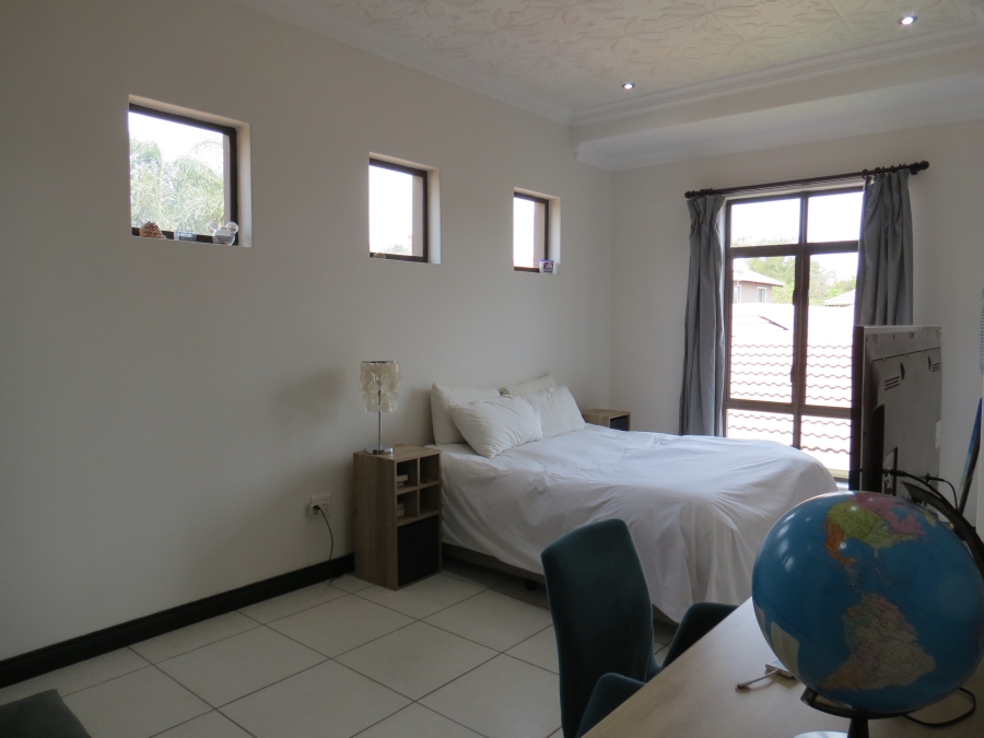 4 Bedroom Property for Sale in Greenstone Hill Gauteng