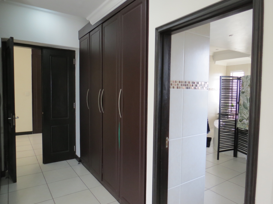 4 Bedroom Property for Sale in Greenstone Hill Gauteng