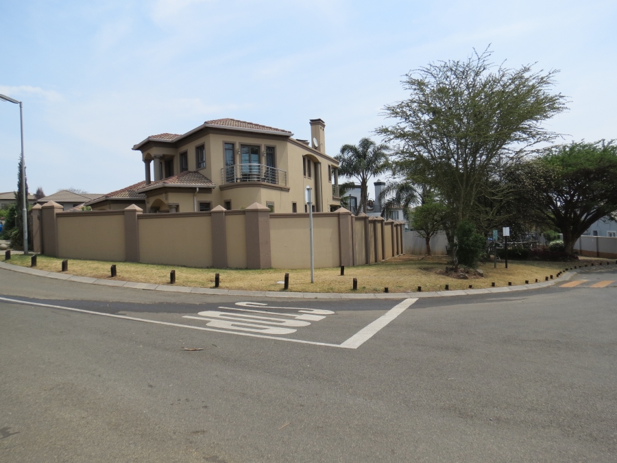 4 Bedroom Property for Sale in Greenstone Hill Gauteng