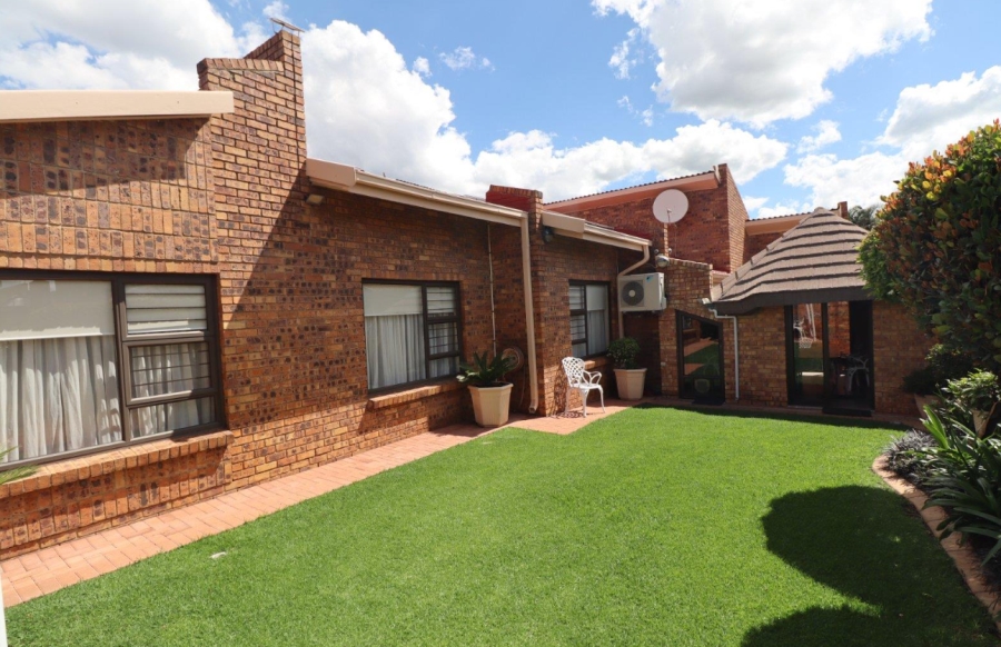 4 Bedroom Property for Sale in Meyersdal Gauteng