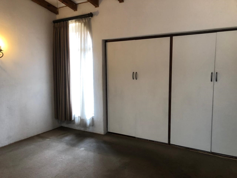 2 Bedroom Property for Sale in Linmeyer Gauteng