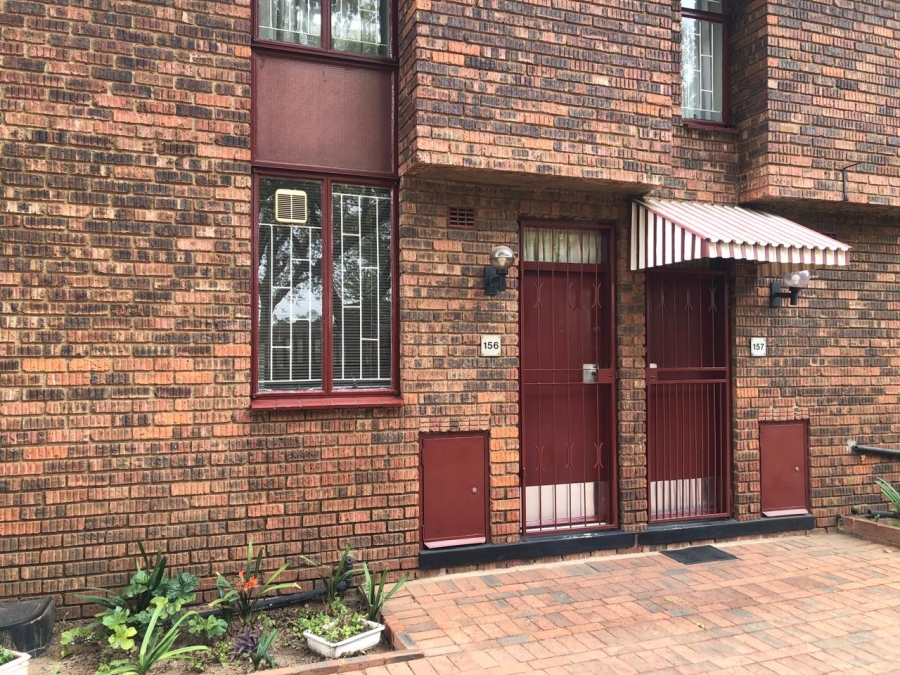 2 Bedroom Property for Sale in Linmeyer Gauteng