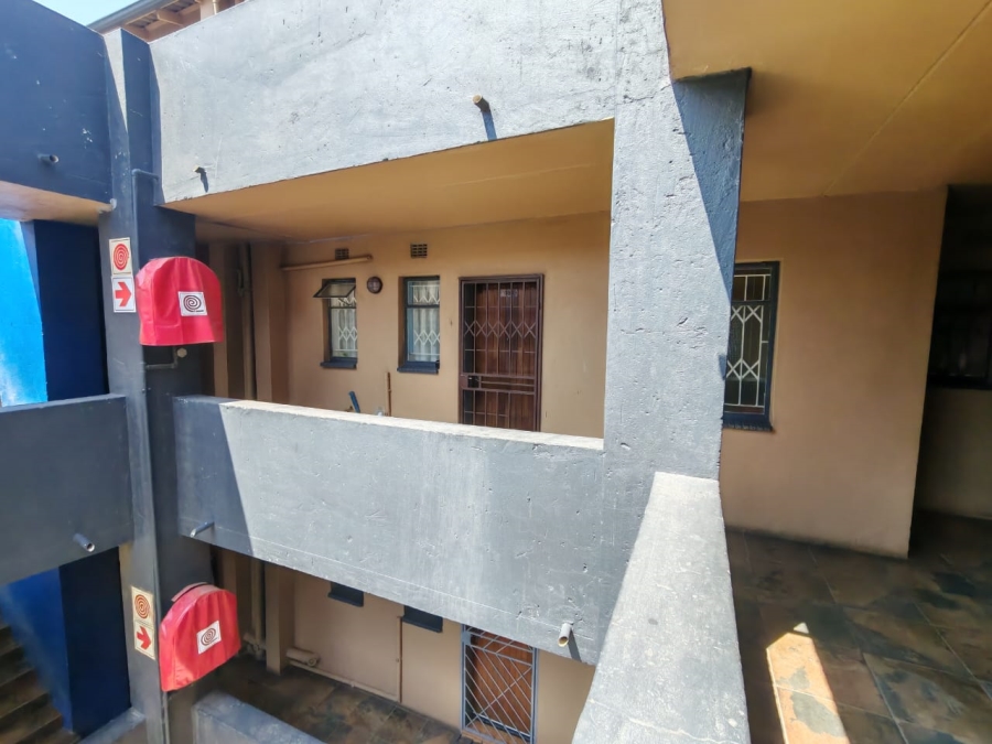 2 Bedroom Property for Sale in Fleurhof Gauteng