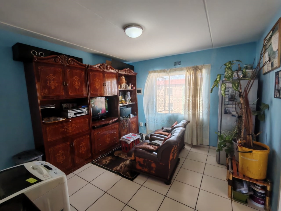 2 Bedroom Property for Sale in Fleurhof Gauteng