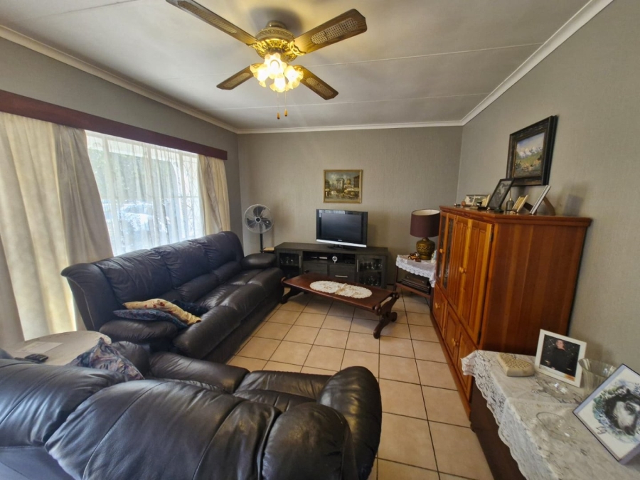 3 Bedroom Property for Sale in Sinoville Gauteng