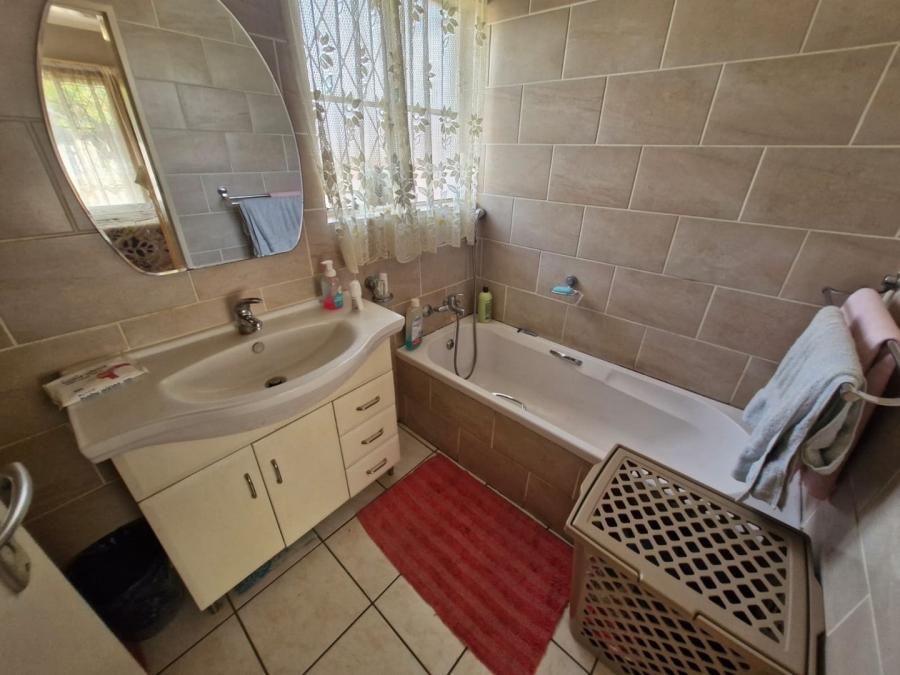 3 Bedroom Property for Sale in Sinoville Gauteng