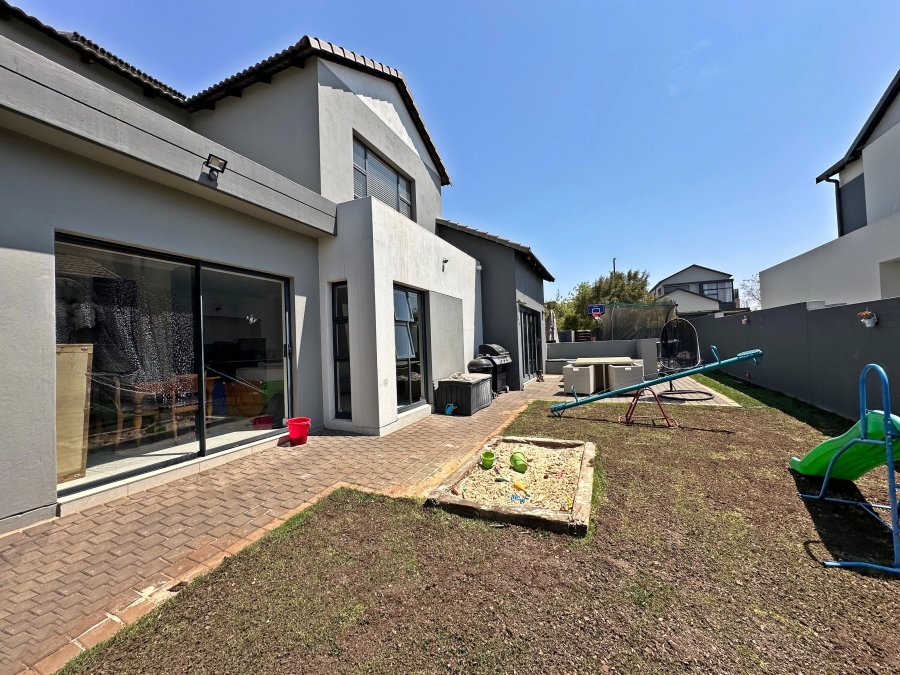 4 Bedroom Property for Sale in Midstream Meadows Gauteng