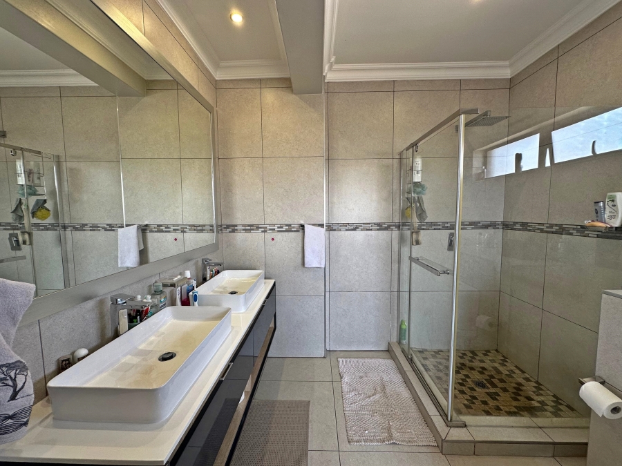 4 Bedroom Property for Sale in Midstream Meadows Gauteng