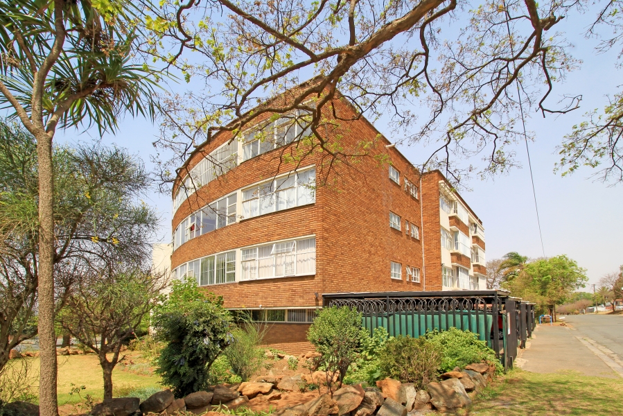 2 Bedroom Property for Sale in Cyrildene Gauteng