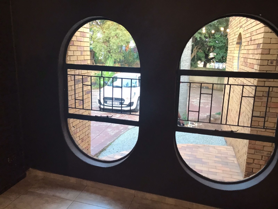 4 Bedroom Property for Sale in Sonneveld Gauteng