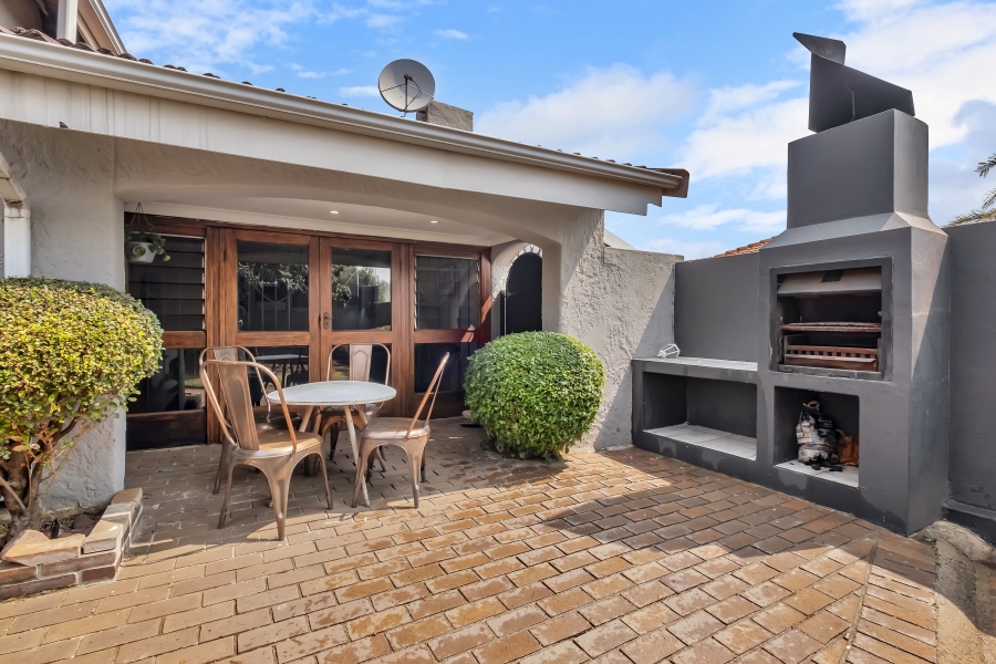 3 Bedroom Property for Sale in Linden Gauteng