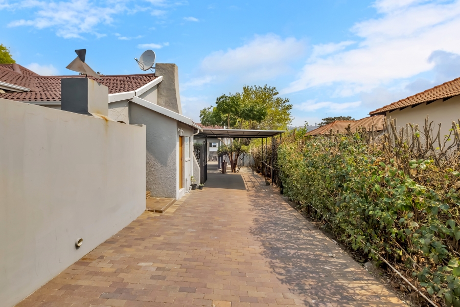 3 Bedroom Property for Sale in Linden Gauteng