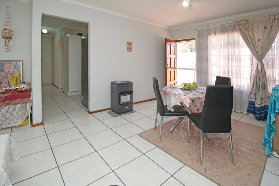 2 Bedroom Property for Sale in Weltevreden Park Gauteng