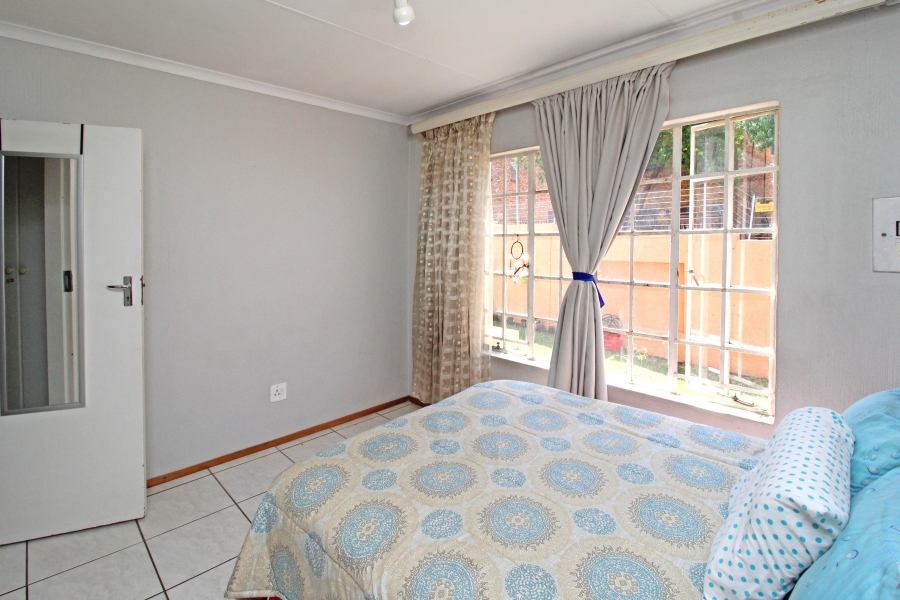 2 Bedroom Property for Sale in Weltevreden Park Gauteng