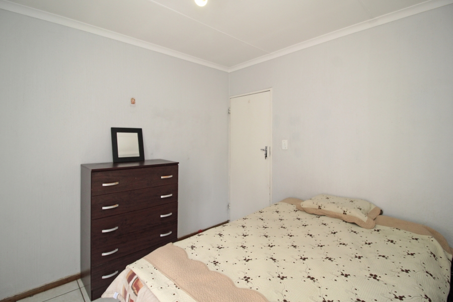 2 Bedroom Property for Sale in Weltevreden Park Gauteng