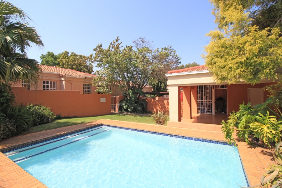 2 Bedroom Property for Sale in Weltevreden Park Gauteng