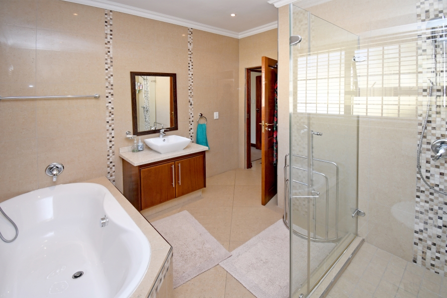 4 Bedroom Property for Sale in Bryanston Gauteng