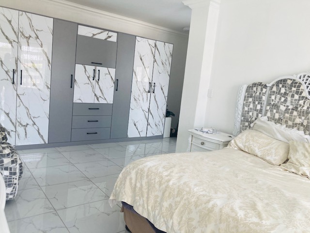 5 Bedroom Property for Sale in Sunair Park Gauteng