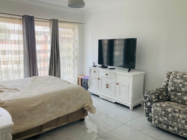 5 Bedroom Property for Sale in Sunair Park Gauteng