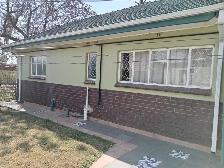 3 Bedroom Property for Sale in Selcourt Gauteng