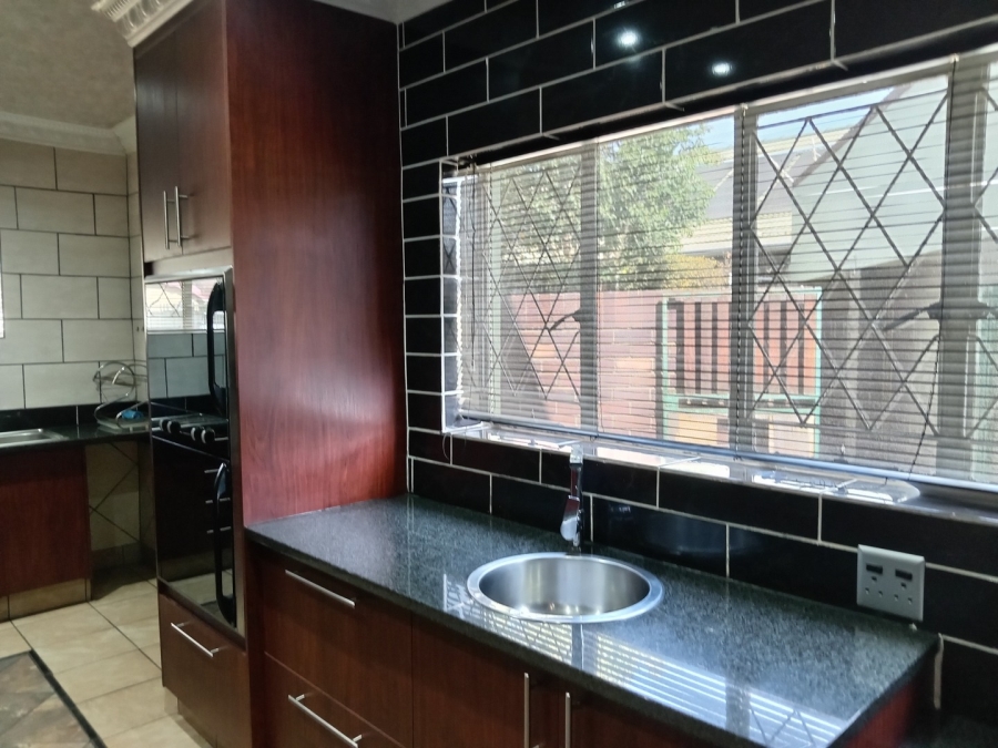 3 Bedroom Property for Sale in Selcourt Gauteng