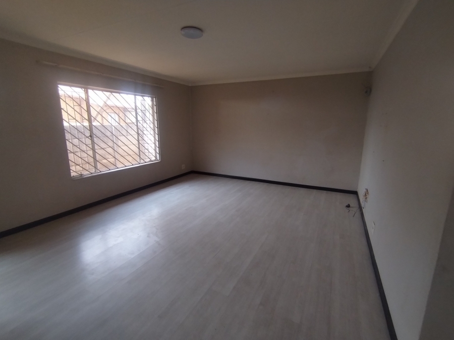 2 Bedroom Property for Sale in Minnebron Gauteng