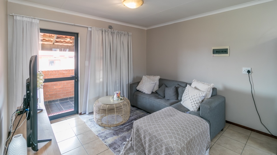 2 Bedroom Property for Sale in Erand Gardens Gauteng