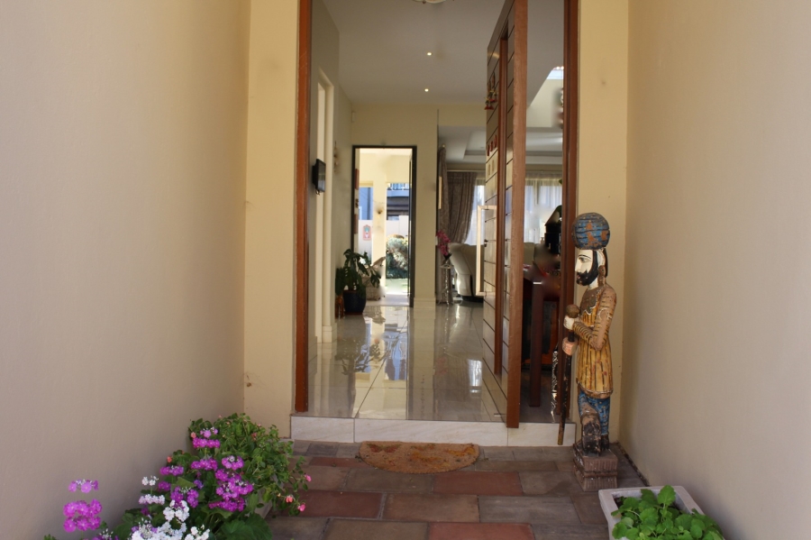 To Let 4 Bedroom Property for Rent in Woodmead Gauteng