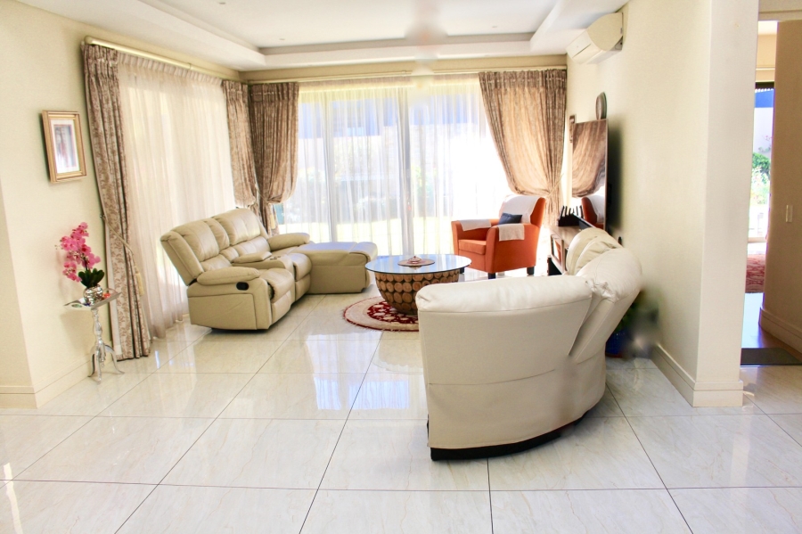 To Let 4 Bedroom Property for Rent in Woodmead Gauteng