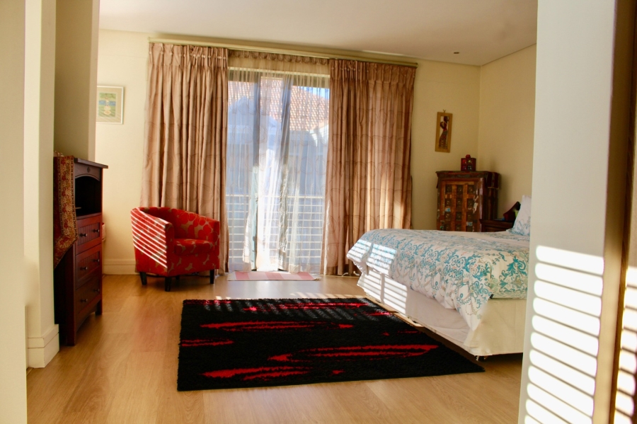 To Let 4 Bedroom Property for Rent in Woodmead Gauteng