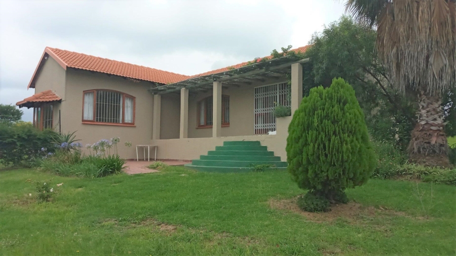 4 Bedroom Property for Sale in Doornrandje Gauteng