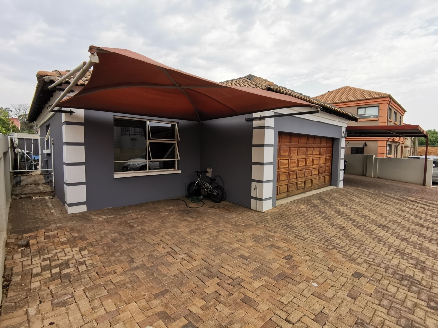 3 Bedroom Property for Sale in Van Riebeeck Park Gauteng