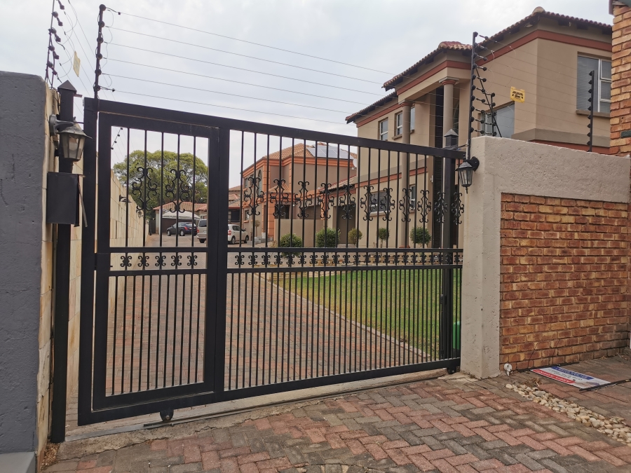 3 Bedroom Property for Sale in Van Riebeeck Park Gauteng