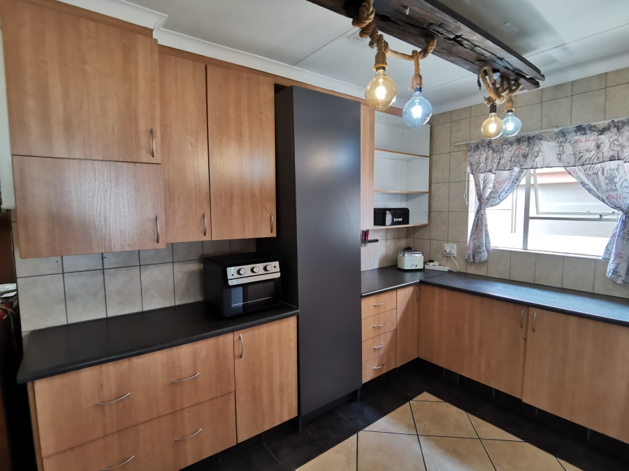 3 Bedroom Property for Sale in Van Riebeeck Park Gauteng