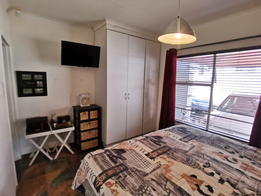 3 Bedroom Property for Sale in Van Riebeeck Park Gauteng