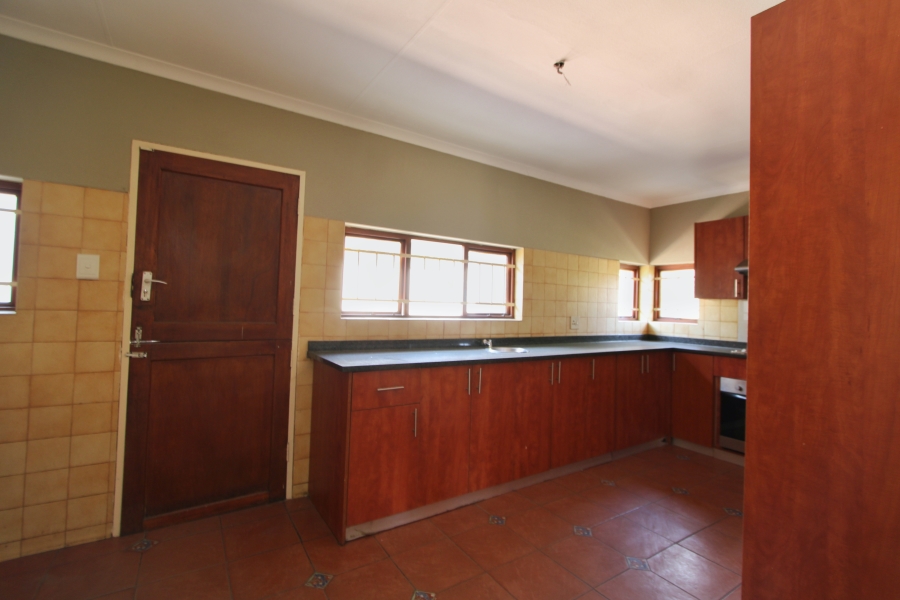 To Let 3 Bedroom Property for Rent in Glen Austin Gauteng