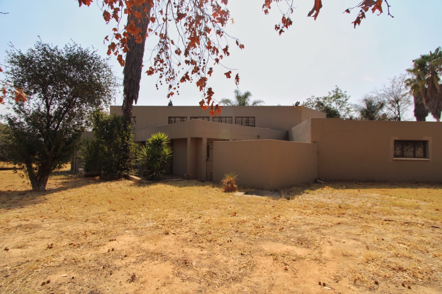 To Let 3 Bedroom Property for Rent in Glen Austin Gauteng