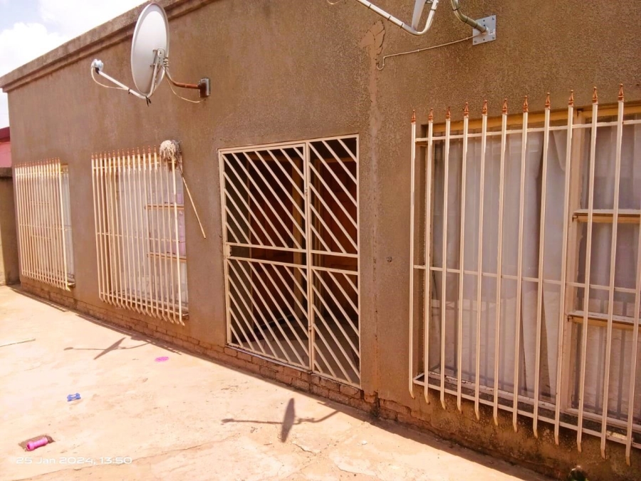 2 Bedroom Property for Sale in Tsakane Gauteng