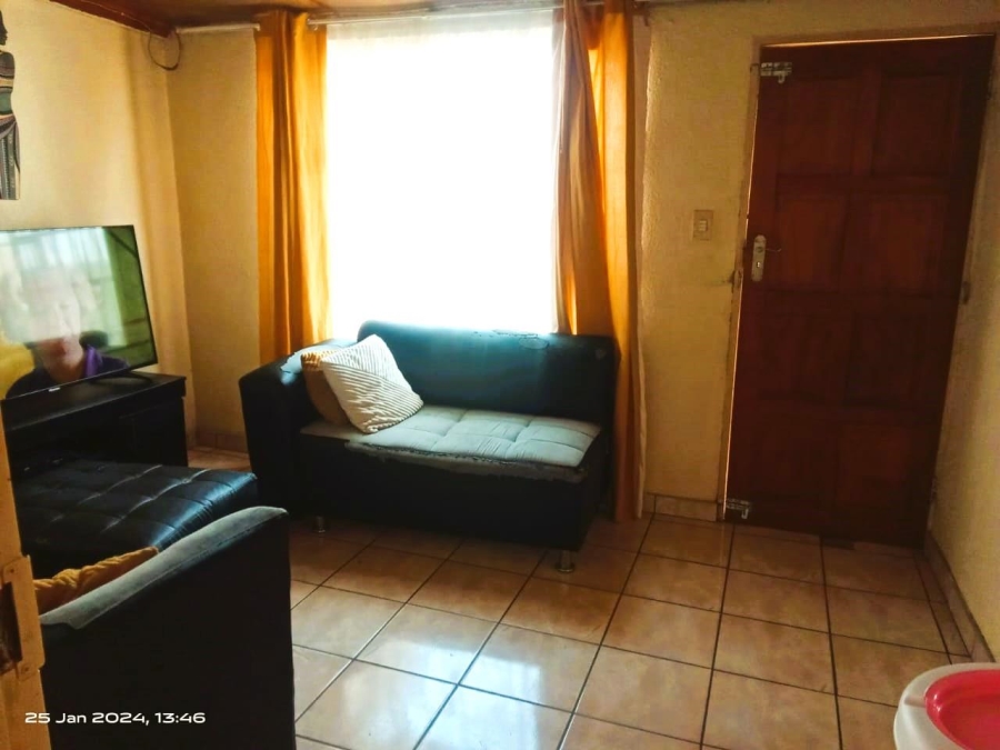 2 Bedroom Property for Sale in Tsakane Gauteng