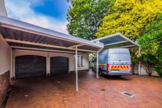 5 Bedroom Property for Sale in Van Riebeeck Park Gauteng