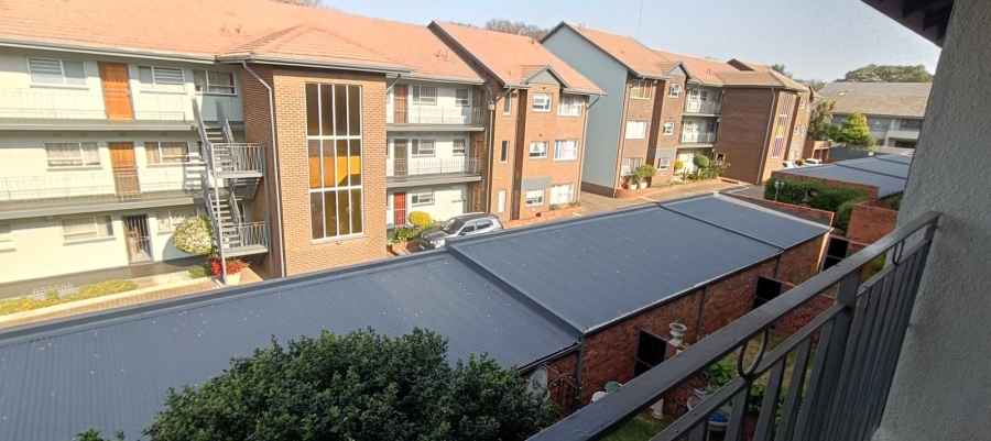 To Let 2 Bedroom Property for Rent in Linden Gauteng