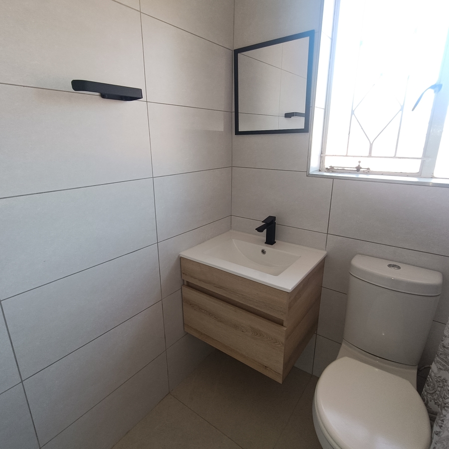 To Let 2 Bedroom Property for Rent in Fairland Gauteng