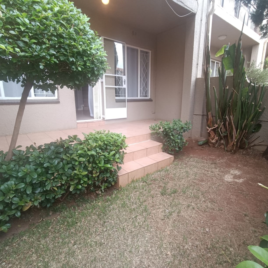 To Let 2 Bedroom Property for Rent in Fairland Gauteng