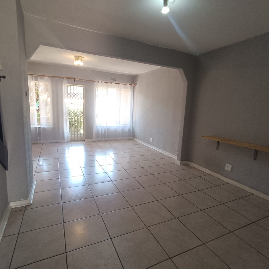 To Let 2 Bedroom Property for Rent in Fairland Gauteng