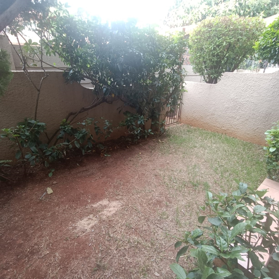 To Let 2 Bedroom Property for Rent in Fairland Gauteng