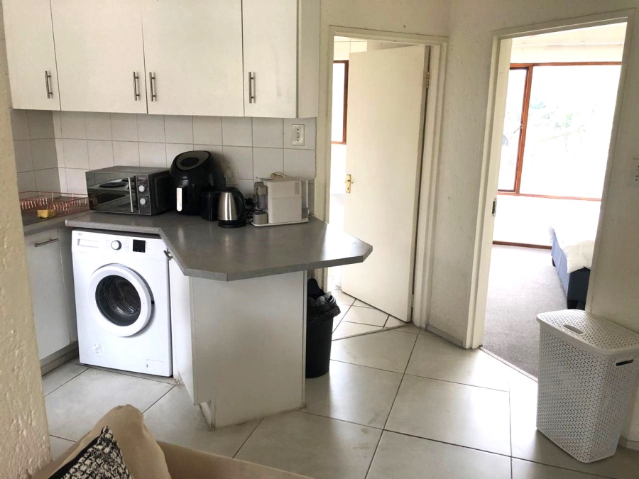 To Let 1 Bedroom Property for Rent in Parktown North Gauteng