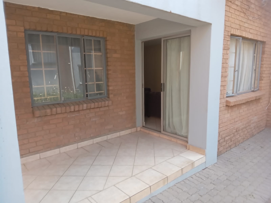 1 Bedroom Property for Sale in Vorna Valley Gauteng